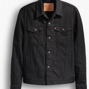 Black denim Levi's men's trucker jacket (S)